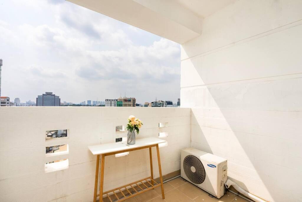 Spacious 2 Bedroom At City Center/1St District Ho Chi Minh City Exterior photo